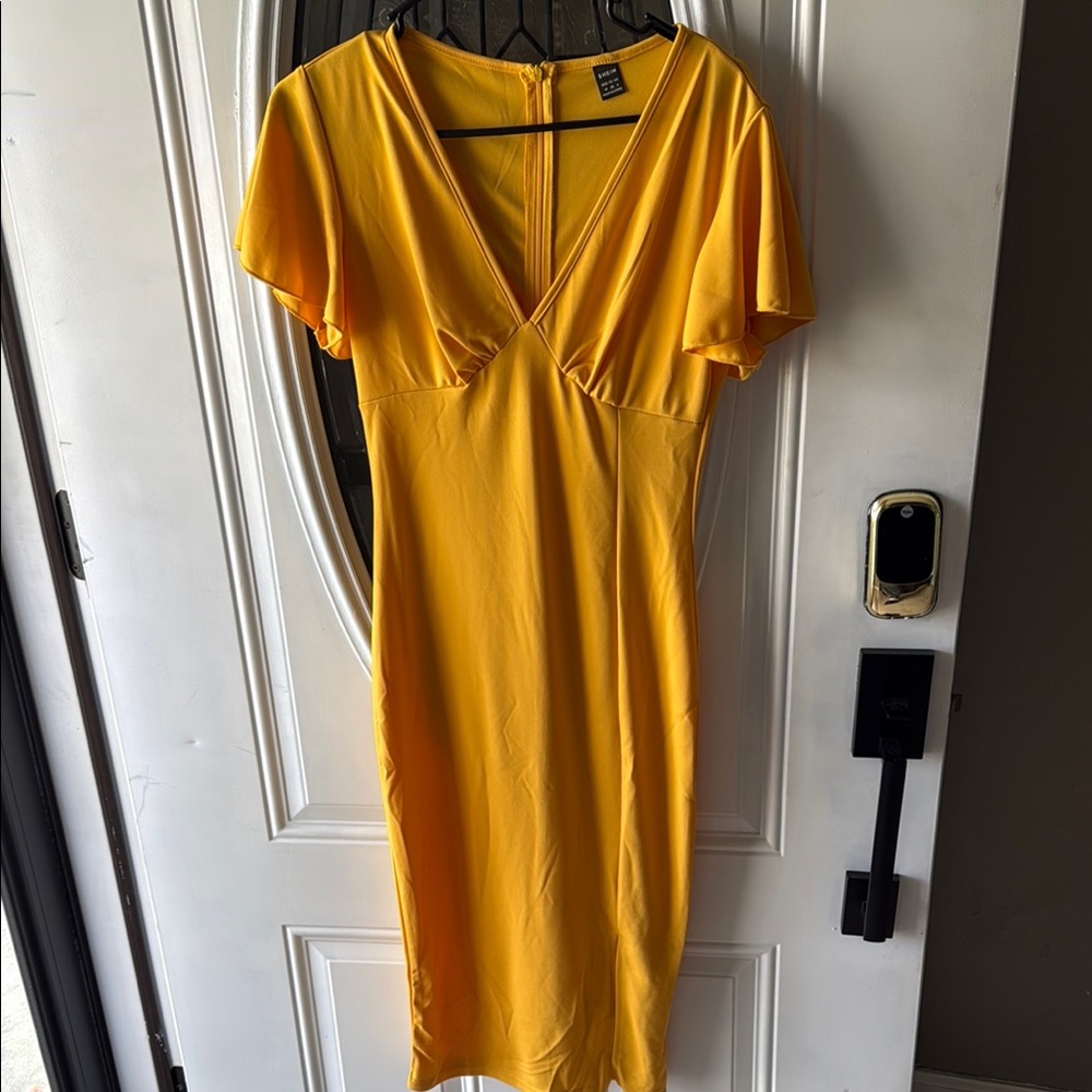 Elegant Yellow Dress
